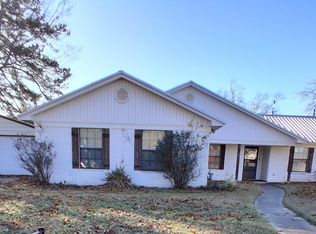 18 Kay Cir, Nash, TX 75569