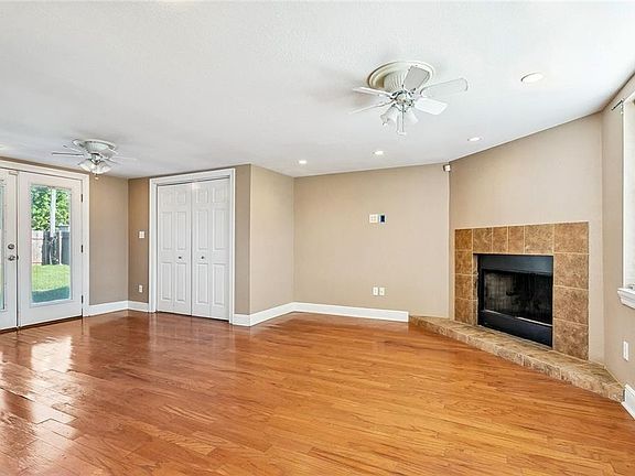 3rd image of 2204 Veronica Dr