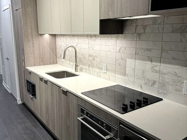 2020 Bathurst St #320 — Photo 12