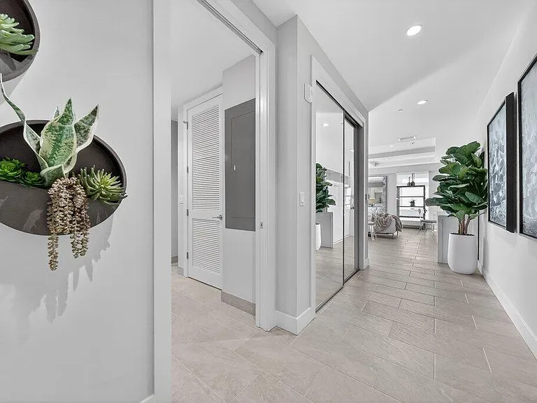 41 SW Seminole St #209 — Photo 7