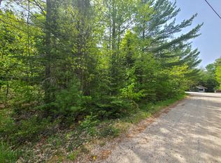 8120 Lakewood Dr, Cheboygan, MI 49721