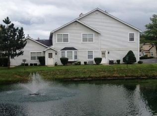 412 N Lake Shore Dr, Palatine, IL 60067