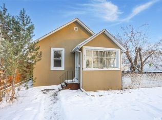 214 J AVENUE N, Saskatoon, SK S7L 2J9