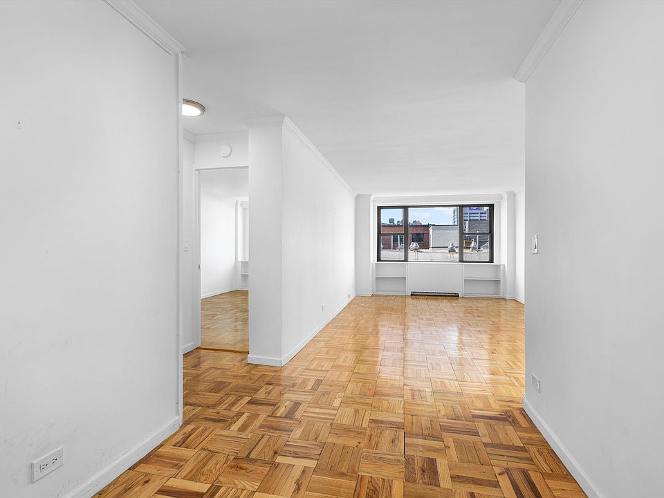 1st image of 320 E 23rd St APT 9G