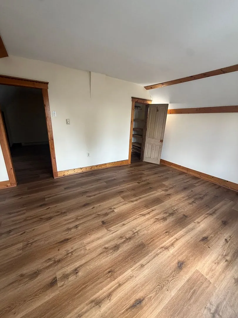 6-8 Maple Ave — Photo 3