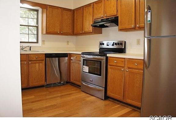 2nd image of 74 Sussex St Unit 4