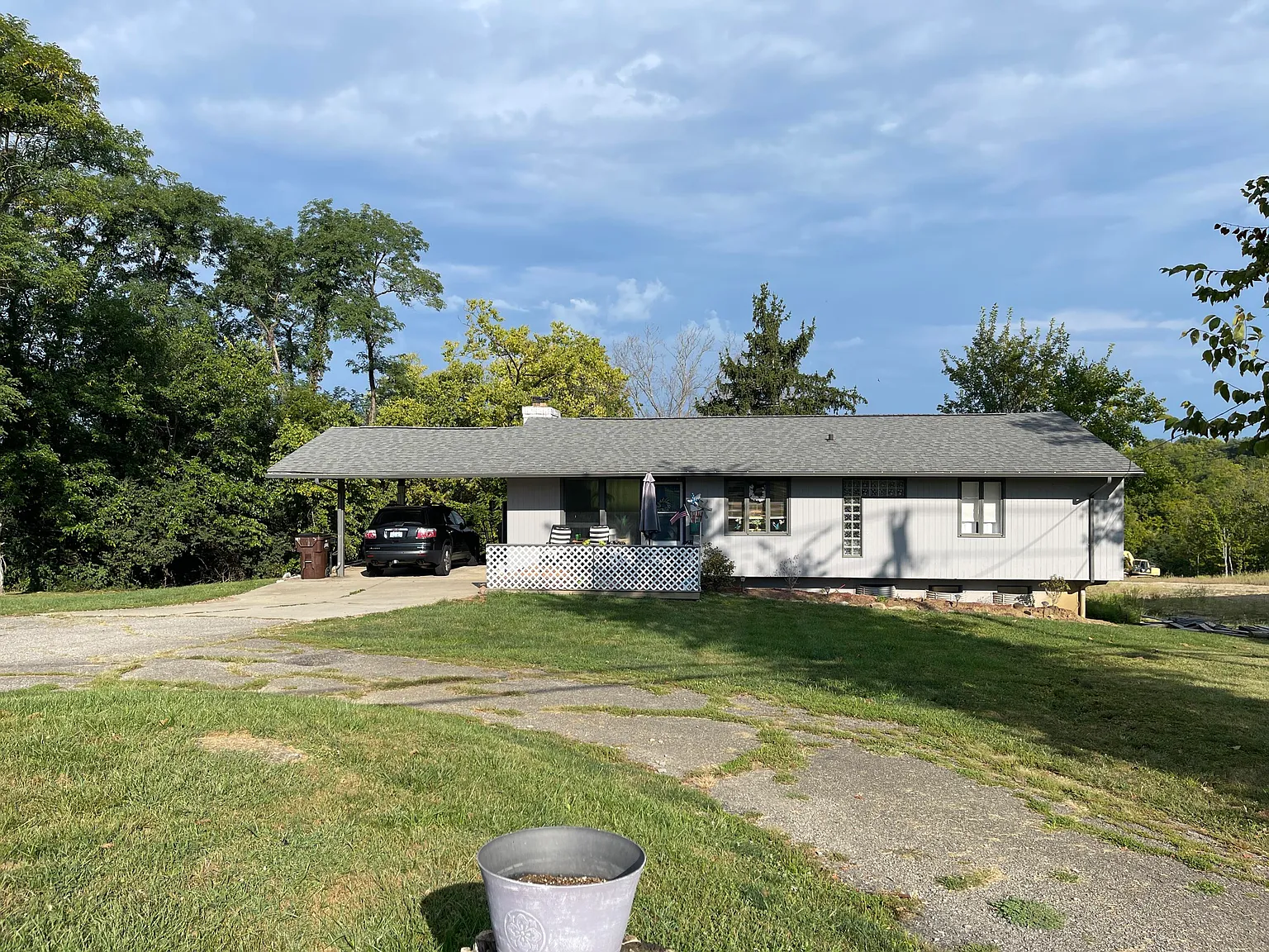 624 Dudley Pike photo 1