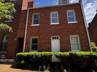 2204 Menard St, Saint Louis, MO 63104