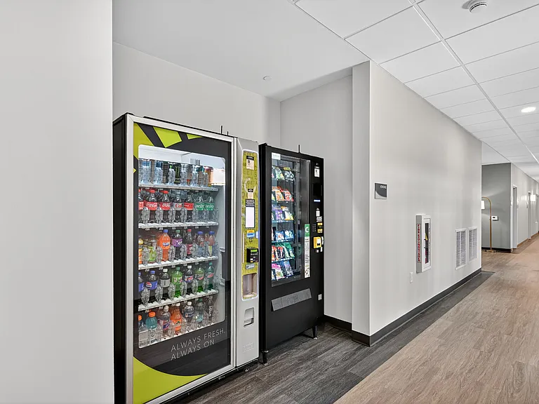 750 Tower Dr — Photo 28