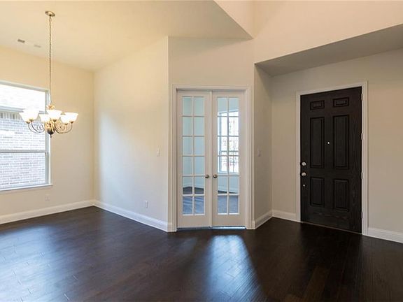 2nd image of 1109 4th St