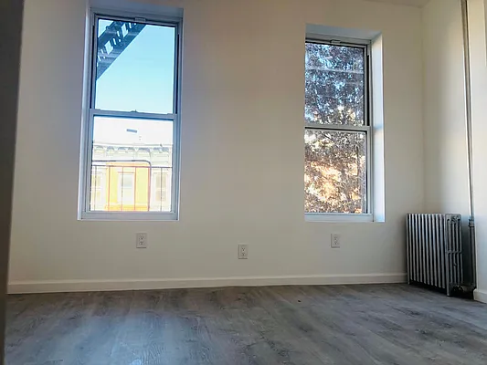 Rented by Level Group | media 9