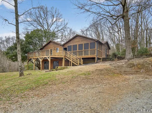 9330 Redlawn Rd, Bracey, VA 23919