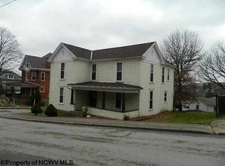 698 S Chestnut St, Clarksburg, WV 26301