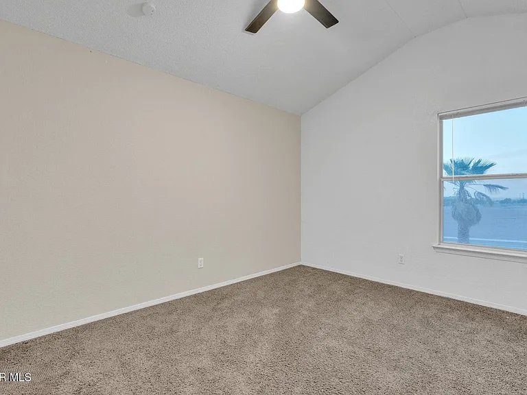 7489 Plaza Redonda Dr — Photo 35