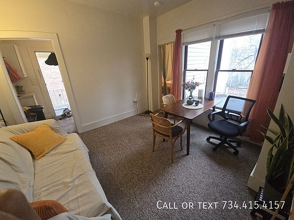 5th image of 906 Packard St #3