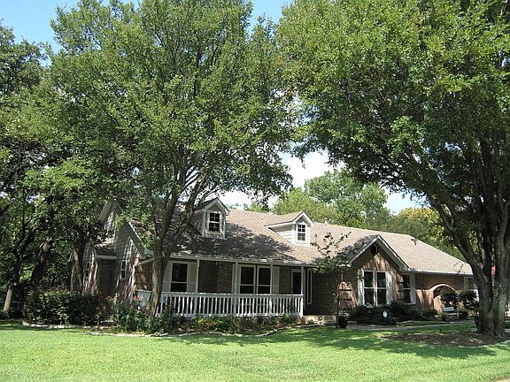 2nd image of 1304 Oak Glen Trl