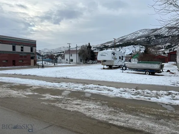 521 E Park Ave, Anaconda, MT 59711