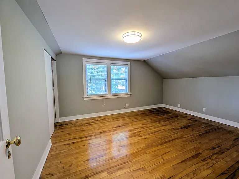 72 Maria Ave — Photo 16