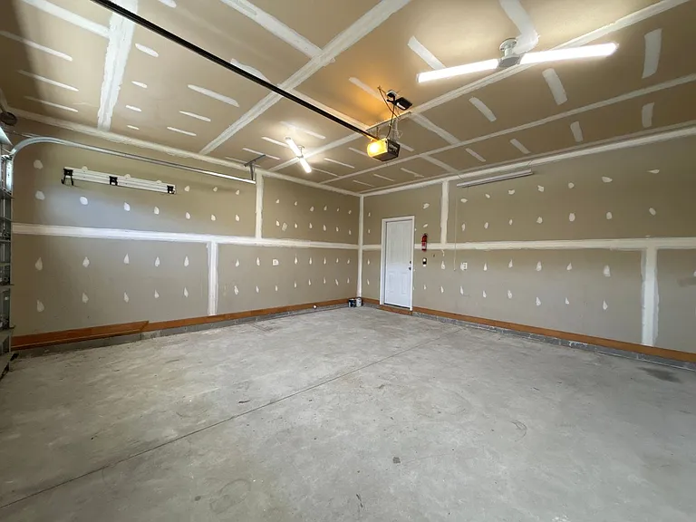 202 Prism Ct — Photo 26