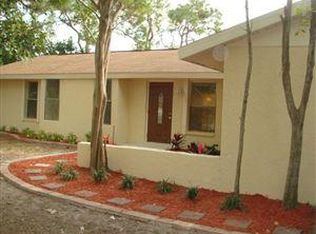 1060 S Alhambra Cir, Naples, FL 34103