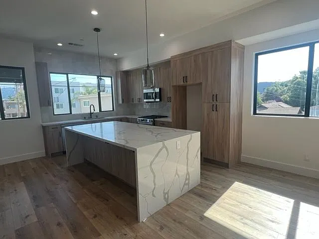 10812 Peach Grove St — Photo 14