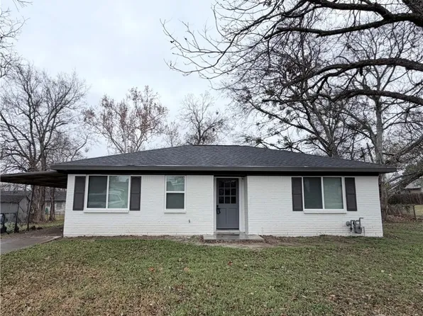 502 Willow Cir, Brenham, TX 77833