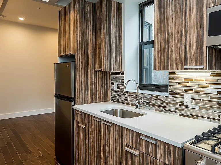 316 Patchen Ave #3B — Photo 3