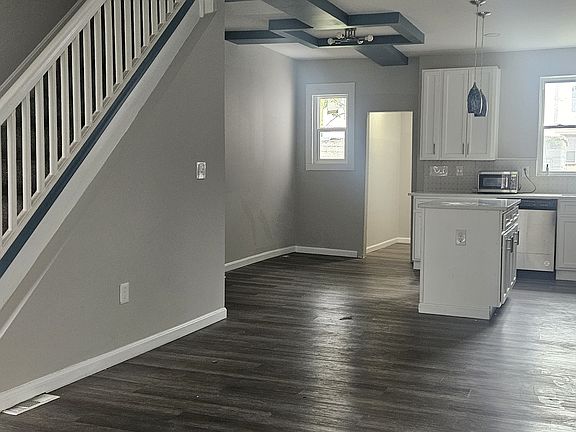 2nd image of 3225 Avon Ave