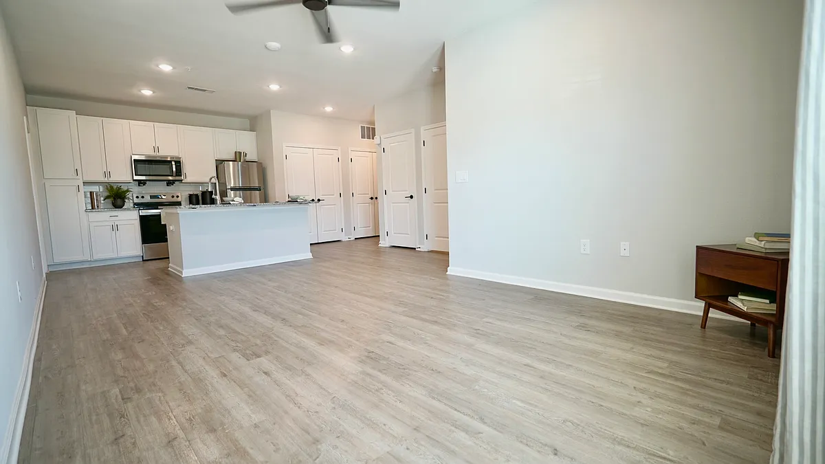 Building Photo - 350 Connection Blvd #1222