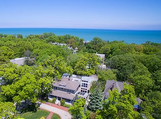 925 Sheridan Rd, Glencoe, IL 60022