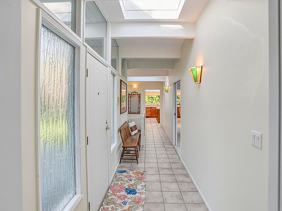 5th image of 680 Saint Andrews Rd