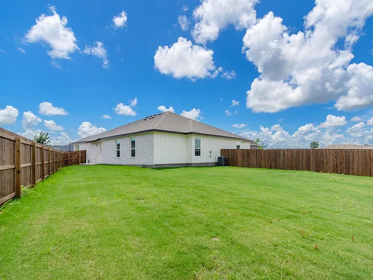 1118 Zora Dr #B — Photo 5