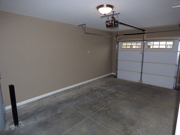 5th image of 916 Granville Dr