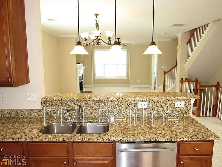 506 Williamson St SE — Photo 8