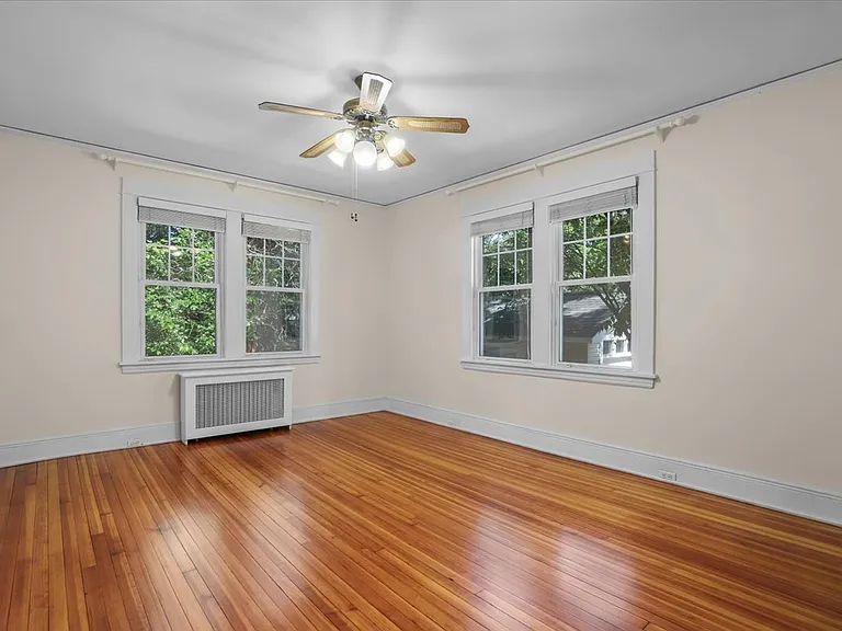 625 Lorraine St — Photo 7