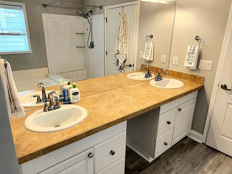 25806 Pollard Rd #100 — Photo 16