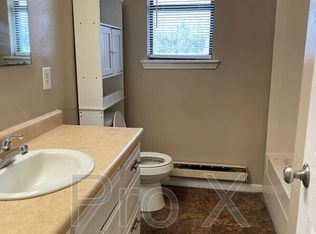8433 S Shadow Ln UNIT B, Carthage, MO 64836
