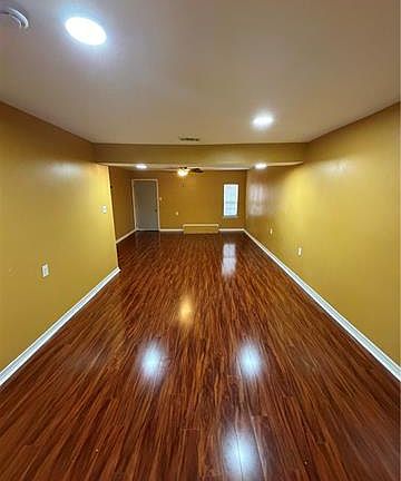 4th image of 612 Revere Dr #D