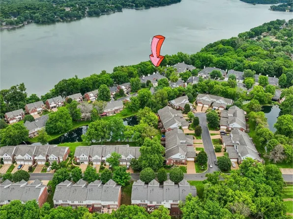231 Green Harbor Rd APT 132, Old Hickory, TN 37138