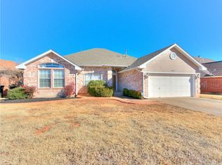 1212 Old Mill Rd, Moore, OK 73160