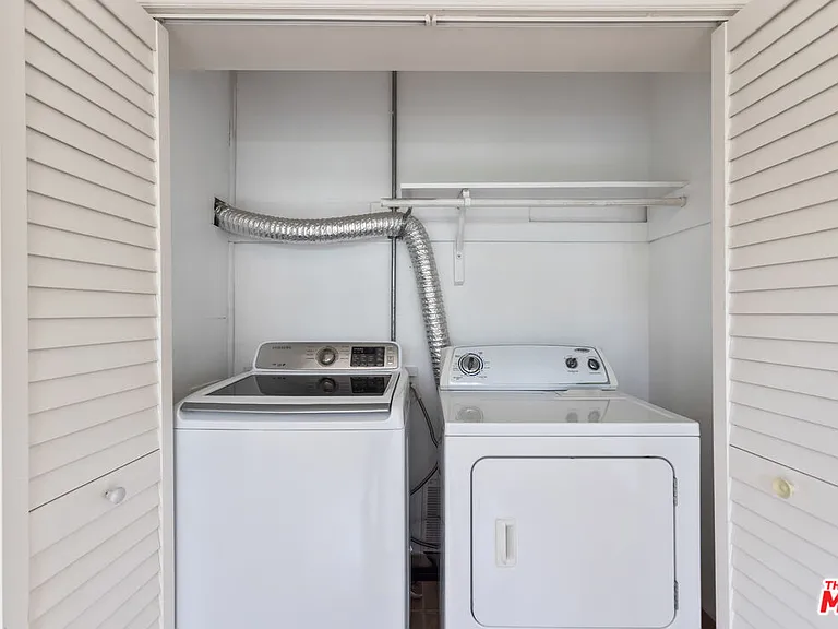 1226 Franklin St #4 — Photo 44