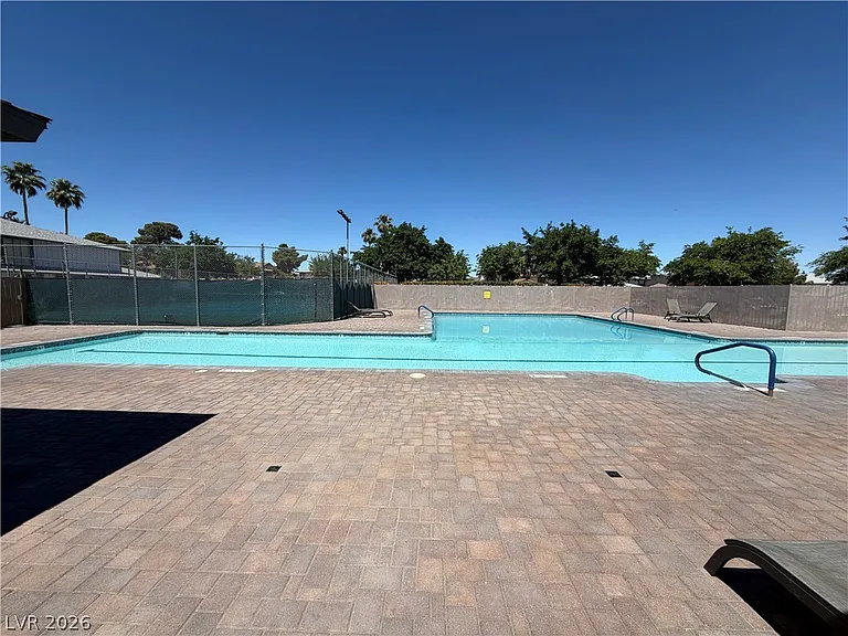 4734 Roberta St #4 — Photo 30