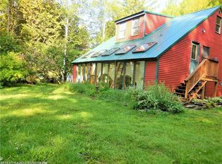 104 Hart St, Newport, ME 04953