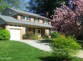 7017 Hopewood St, Bethesda, MD 20817