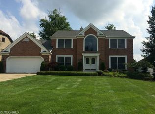 7653 Wilton Ln, North Royalton, OH