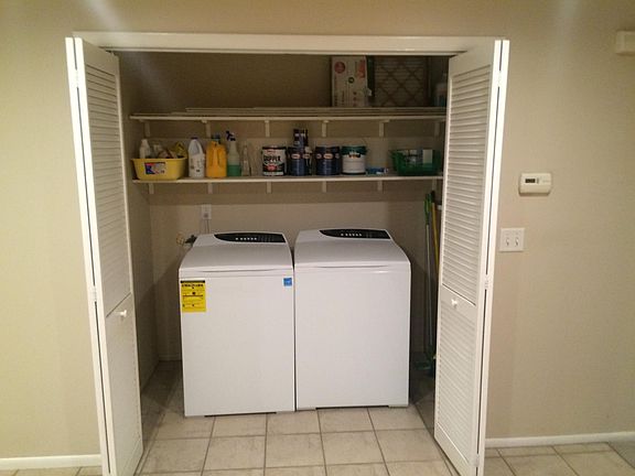 5th image of 4008 S Vernon Cir APT B