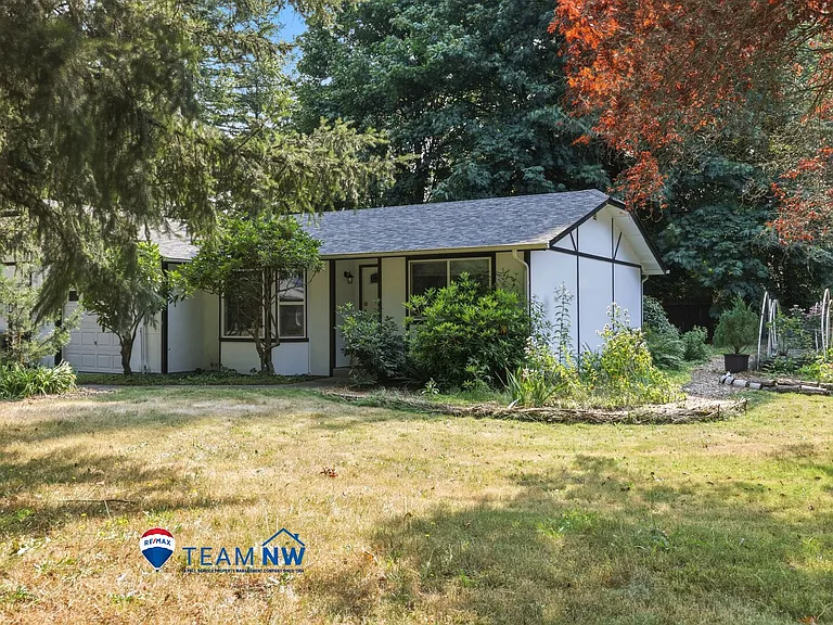 6626 Littlerock Rd SW #B — Photo 1