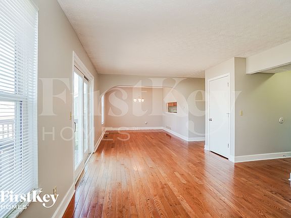 5th image of 765 Wallinger Dr