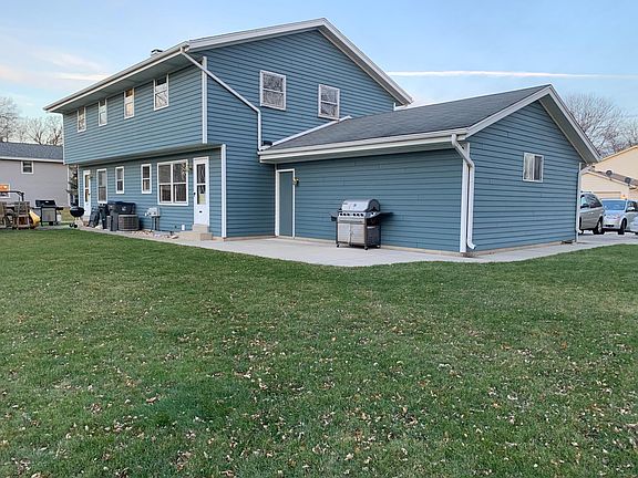 3rd image of 789 Bradford Way