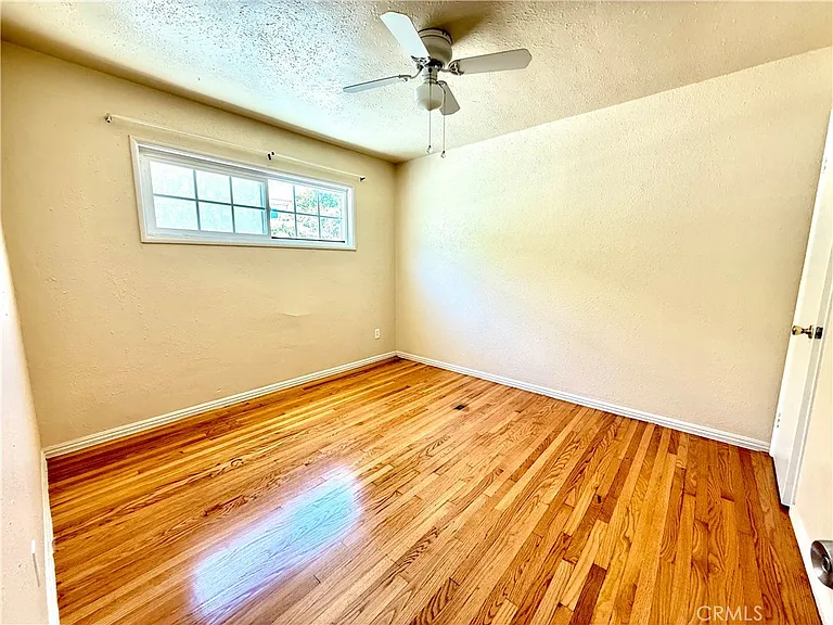 1946 Dawson Ave — Photo 13